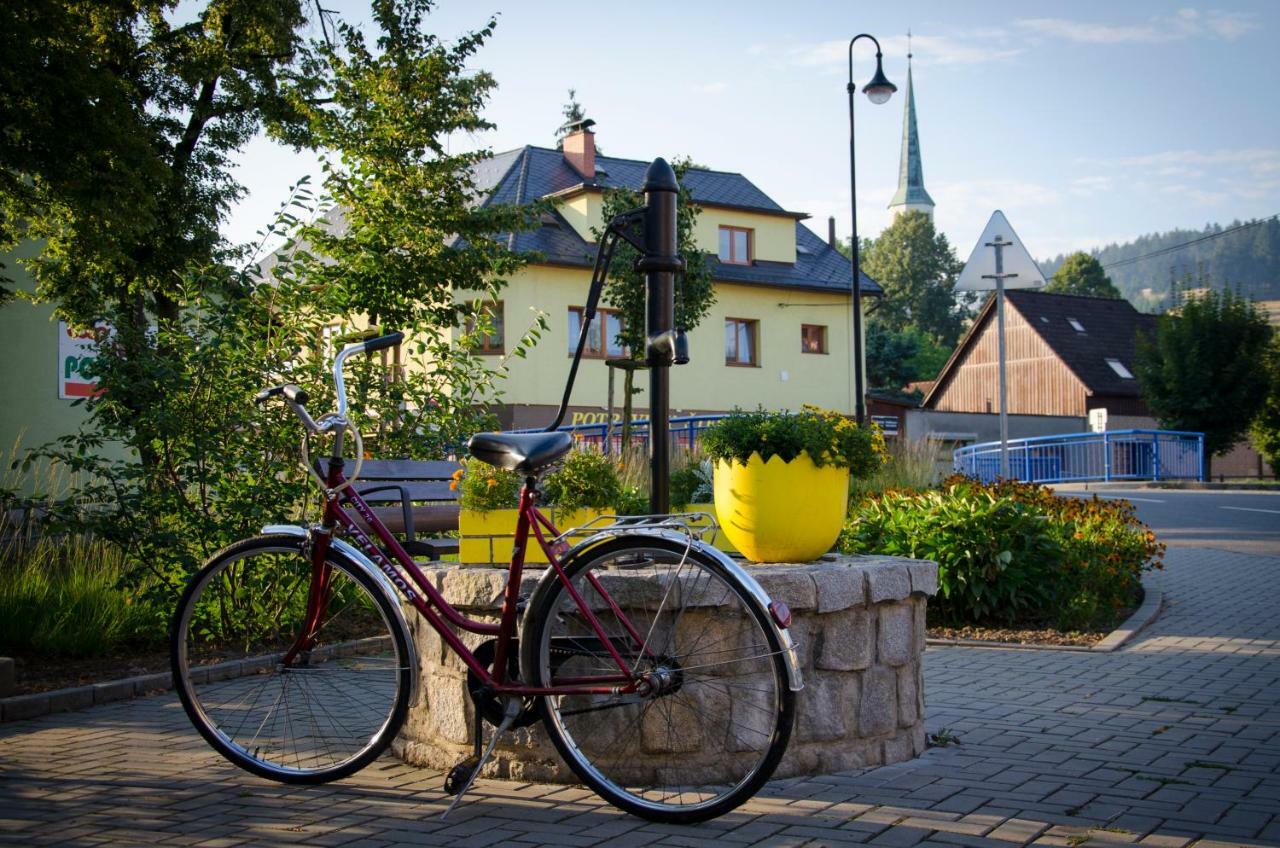 Ubytovani U Valasskych Ponozek Hovezi Extérieur photo